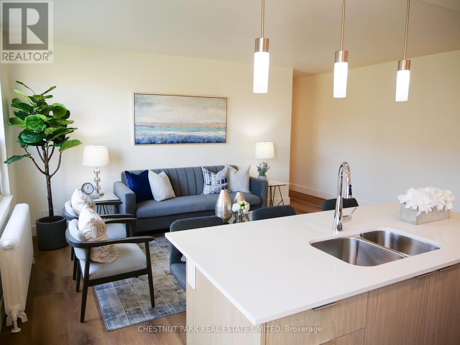 11 - 4 Wingreen Court, Toronto, Ontario  M3B 1B9 - Photo 5 - C12204180