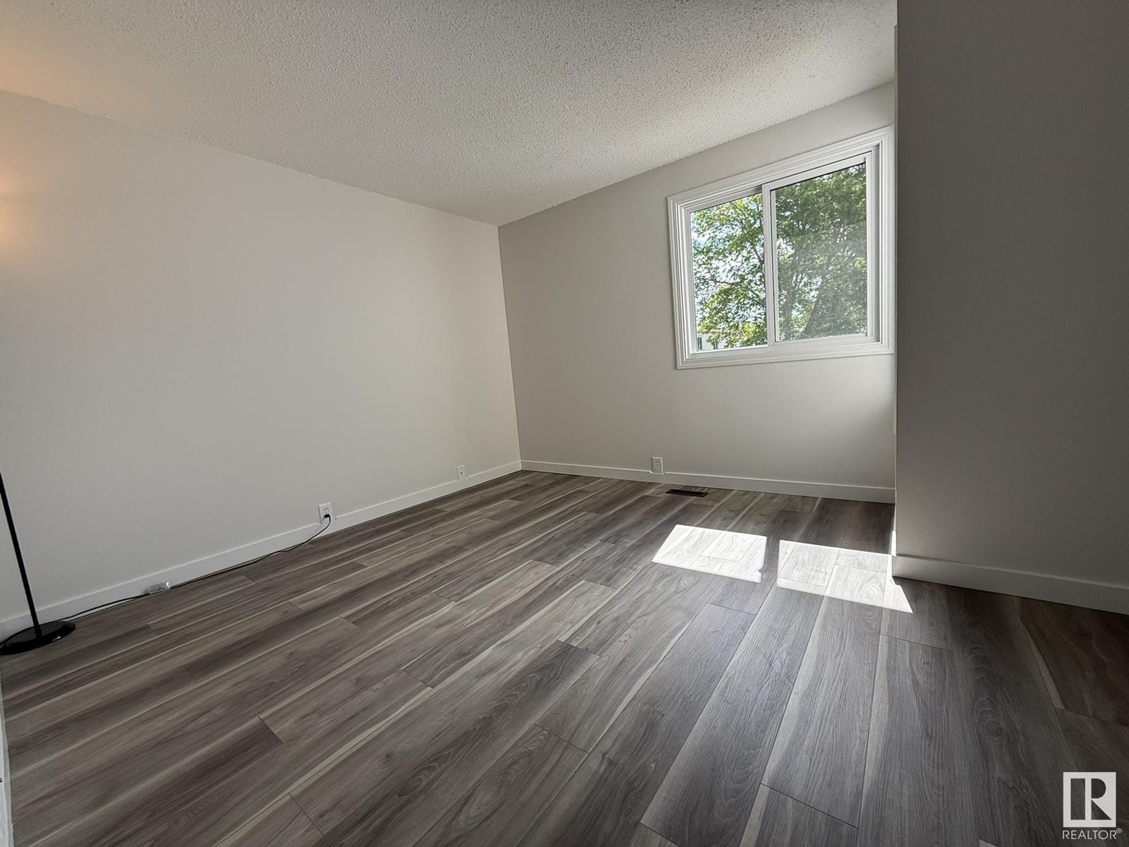 #39 2024 57 St Nw, Edmonton, Alberta  T6L 2Z3 - Photo 24 - E4441006