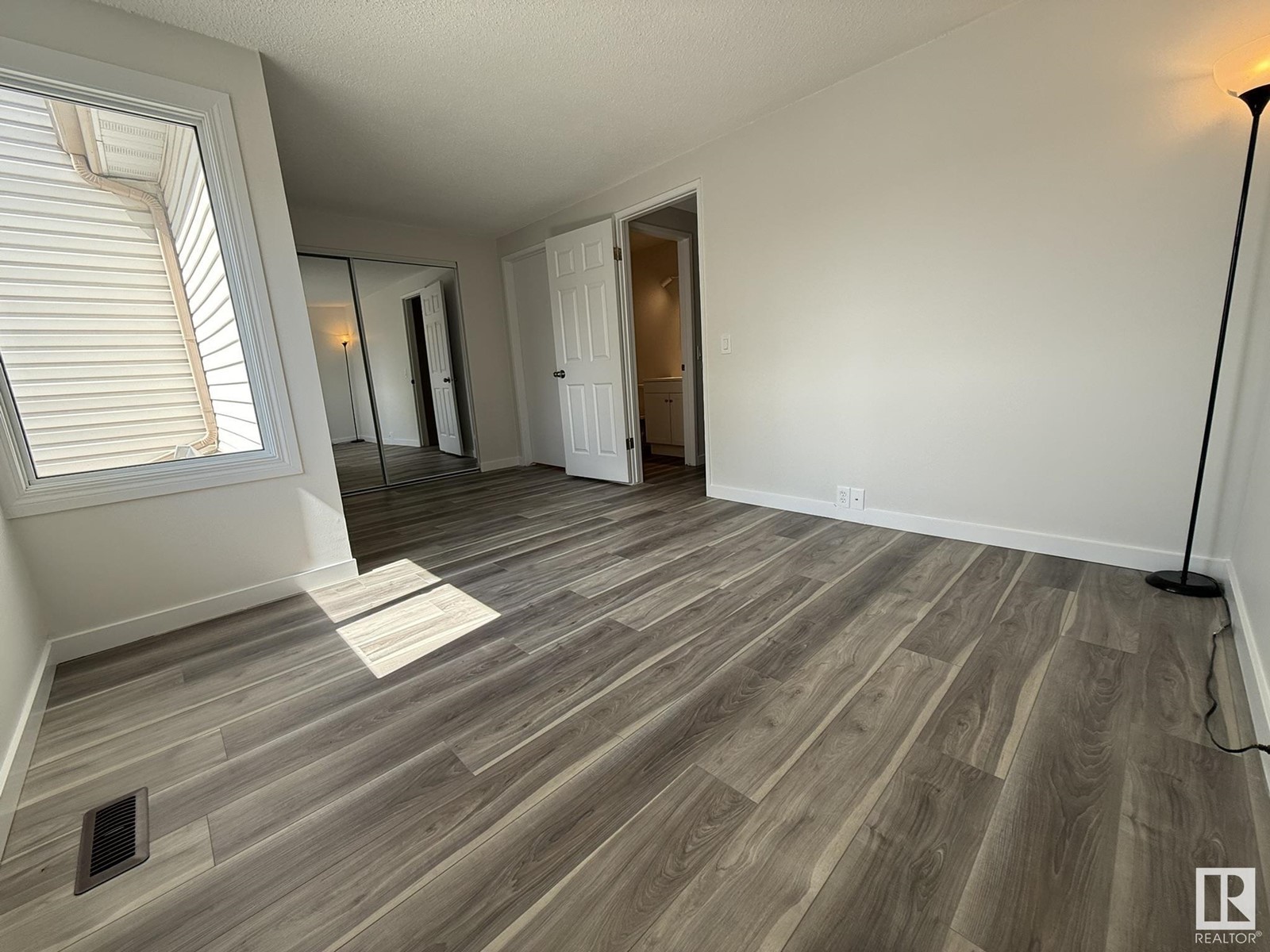 #39 2024 57 St Nw, Edmonton, Alberta  T6L 2Z3 - Photo 26 - E4441006