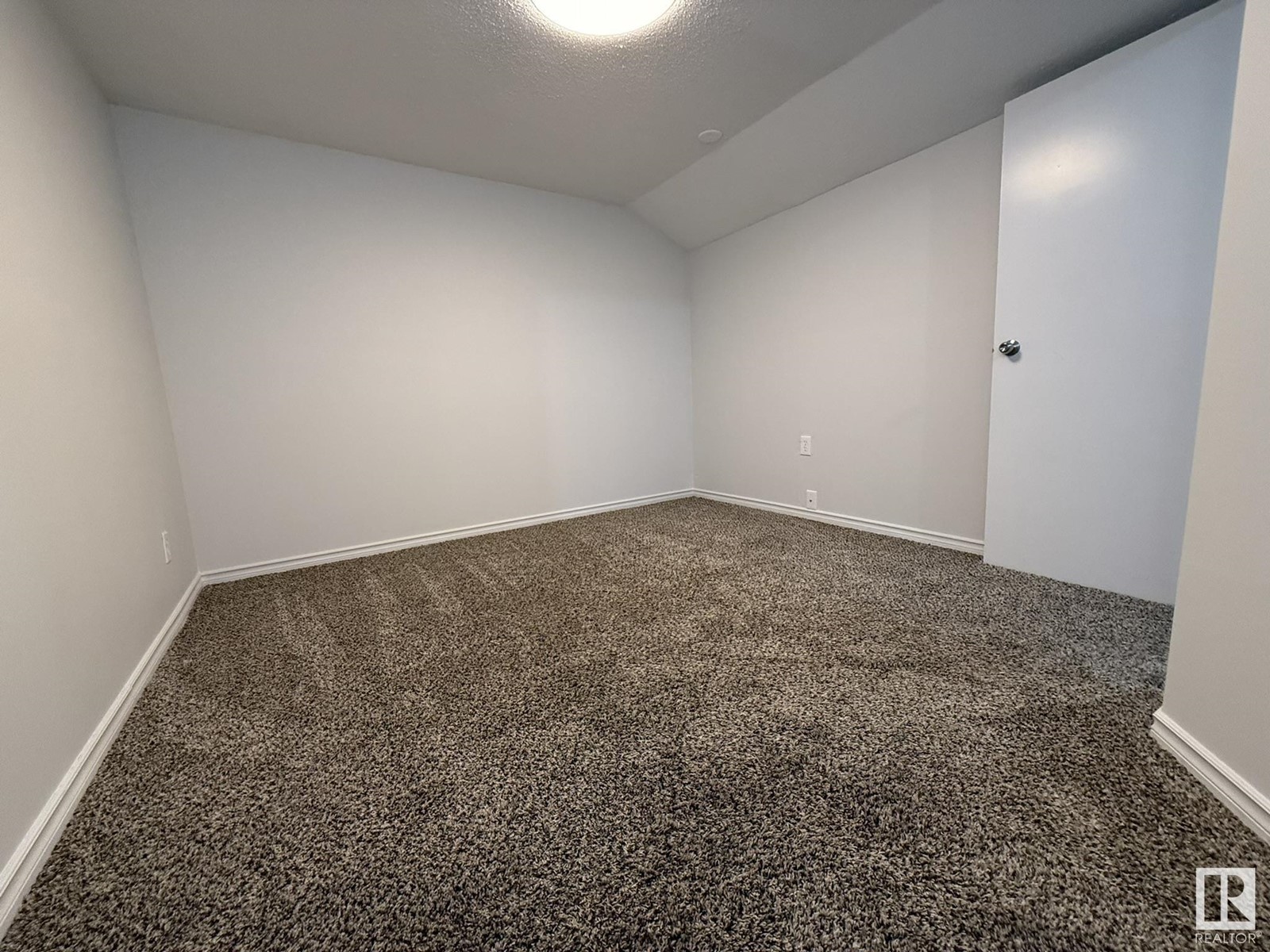 #39 2024 57 St Nw, Edmonton, Alberta  T6L 2Z3 - Photo 51 - E4441006