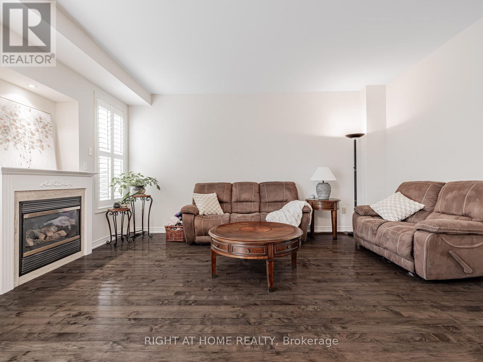 56 Waldron Crescent, Richmond Hill (Oak Ridges), Ontario  L4E 4A4 - Photo 10 - N12204177