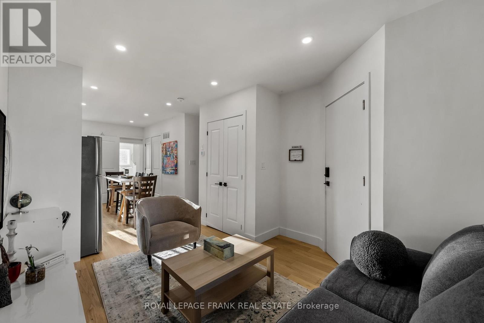 70 Wiltshire Avenue, Toronto, Ontario M6N 2V9 - Photo 6 - W12204199