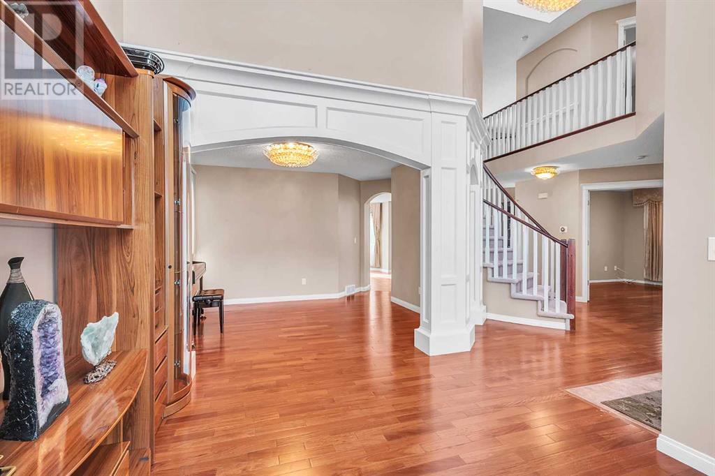 Property at 21 Hamptons Circle NW image 5