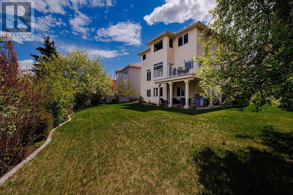 225 Hamptons Gardens Nw, Calgary, Alberta  T3A 5X4 - Photo 2 - A2224974