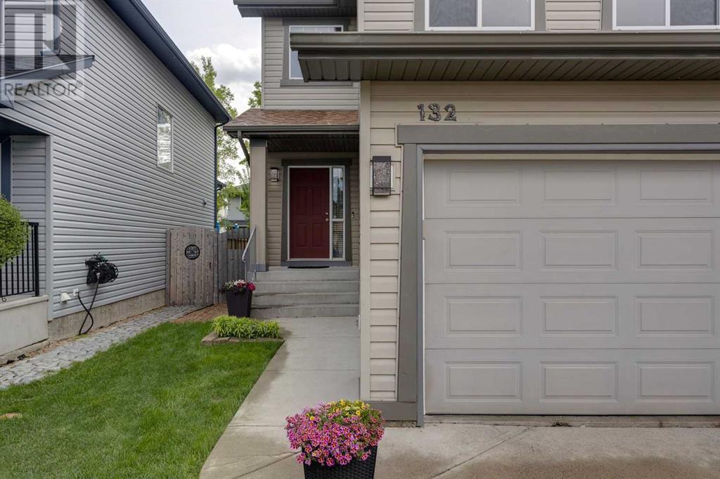 132 Tuscany Vista Crescent Nw, Calgary, Alberta  T3L 3A2 - Photo 2 - A2227572