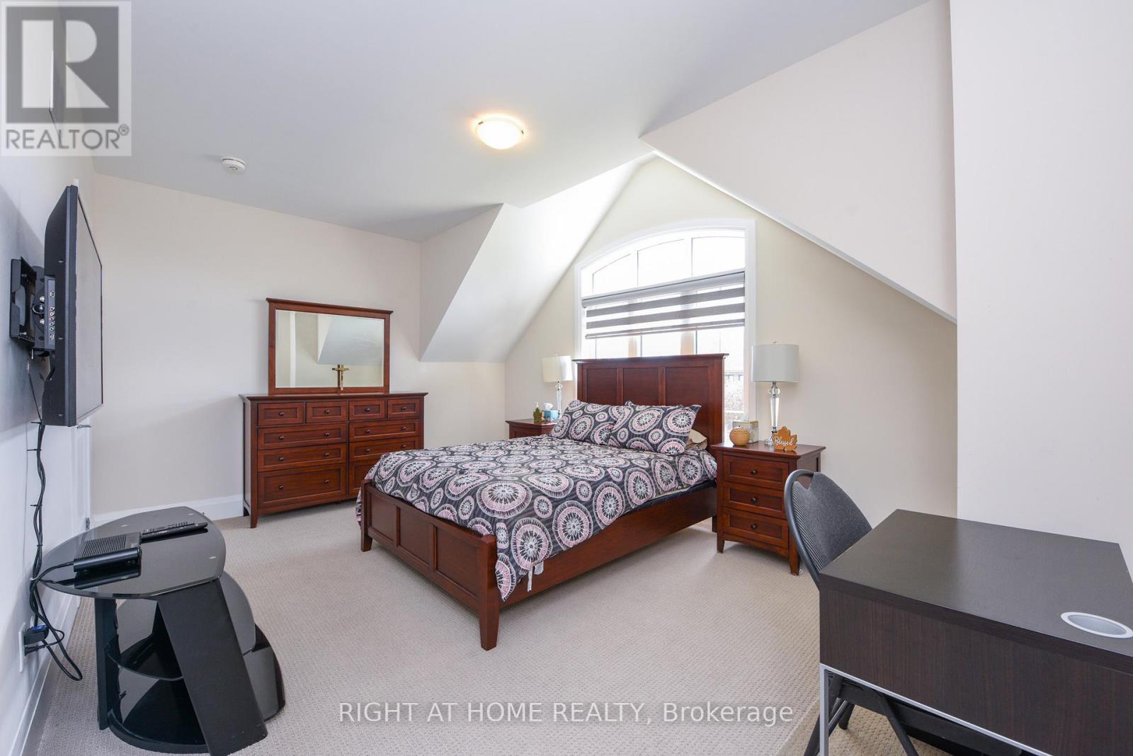 Main/upper Level - 5167 Symphony Court, Mississauga (Central Erin Mills), Ontario  L5M 0Z6 - Photo 24 - W12155720