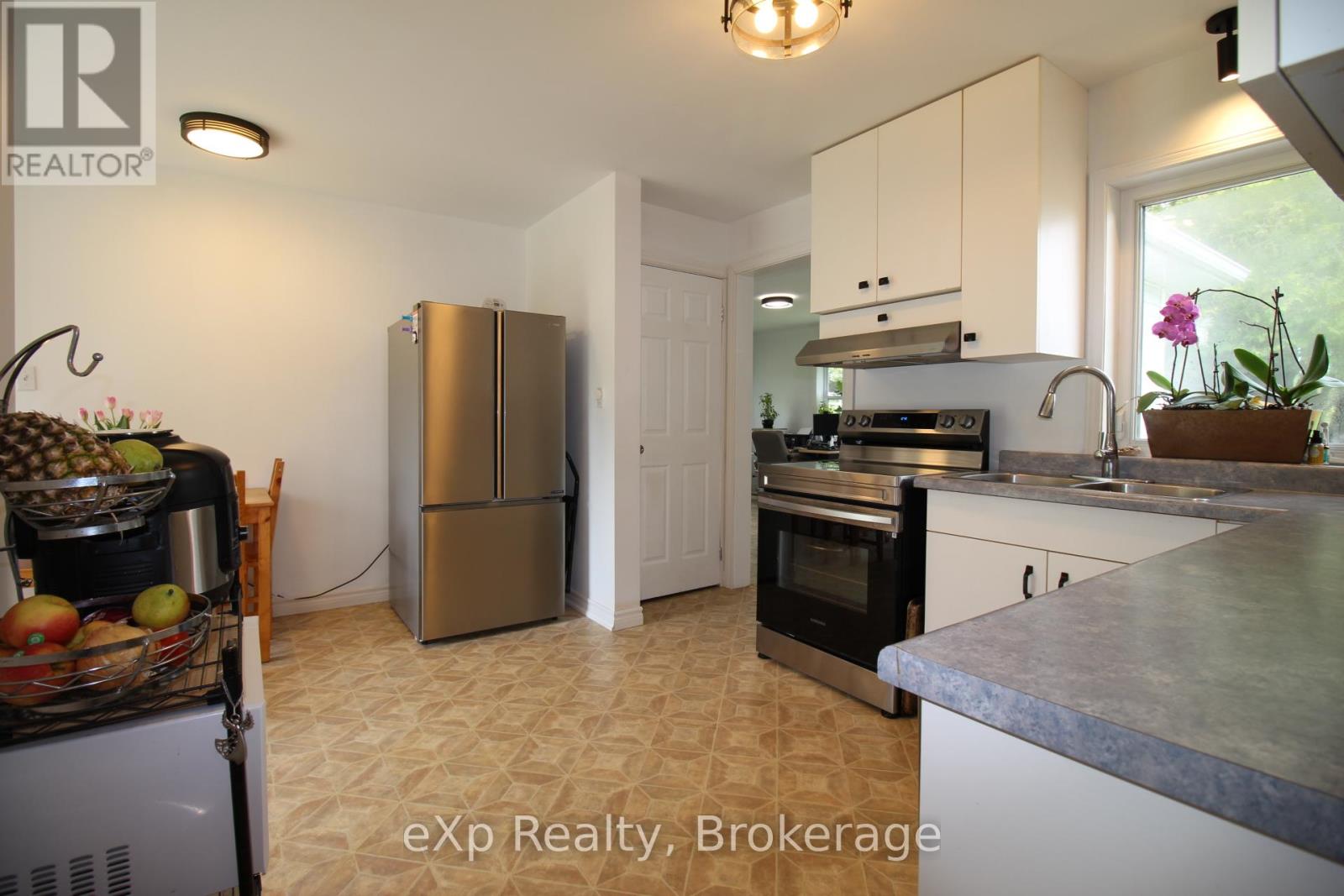 775355 10 Highway, Grey Highlands, Ontario  N0C 1H0 - Photo 15 - X12191019