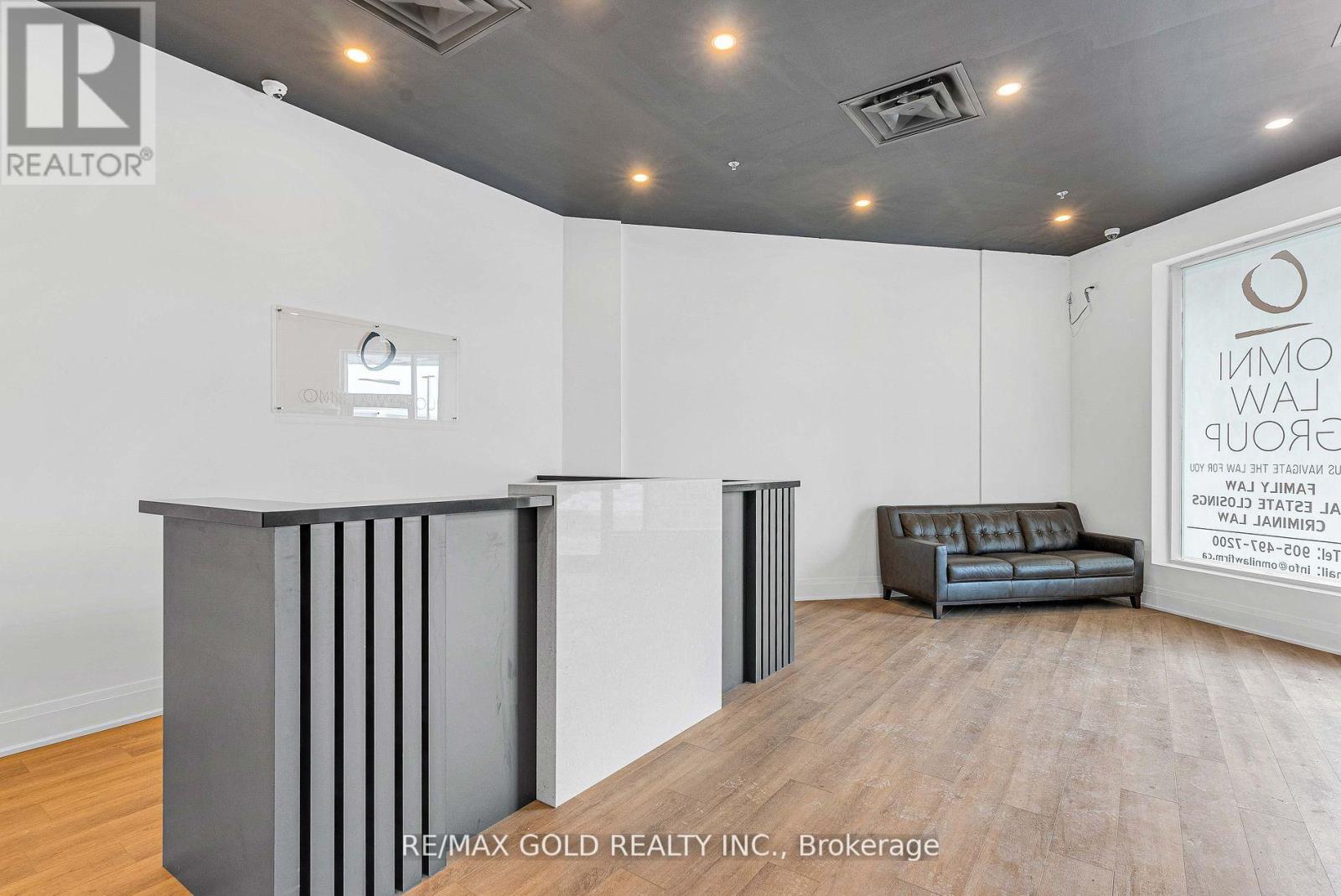 47-48 - 2720 North Park Drive, Brampton, Ontario  L6S 0E9 - Photo 4 - W12152332