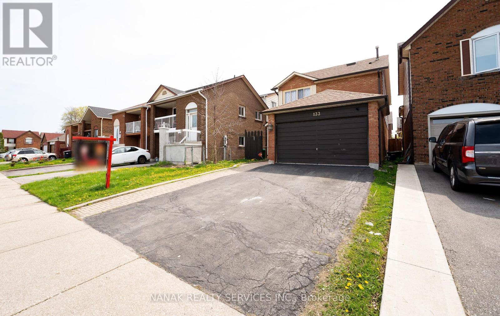 133 Murray St Street E, Brampton (Brampton West), Ontario  L6X 2S5 - Photo 1 - W12204198