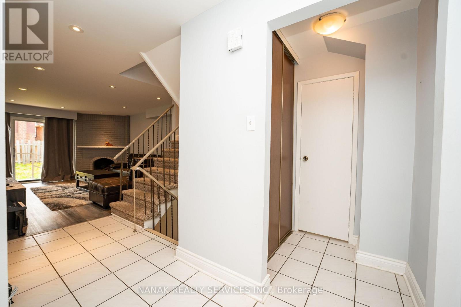 133 Murray St Street E, Brampton (Brampton West), Ontario  L6X 2S5 - Photo 15 - W12204198