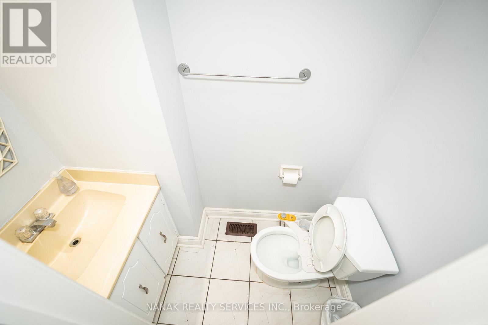 133 Murray St Street E, Brampton (Brampton West), Ontario  L6X 2S5 - Photo 17 - W12204198