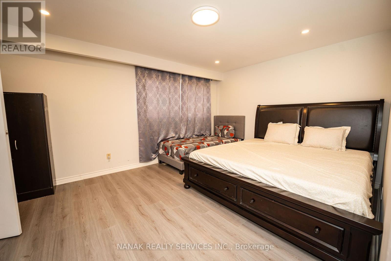 133 Murray St Street E, Brampton (Brampton West), Ontario  L6X 2S5 - Photo 20 - W12204198