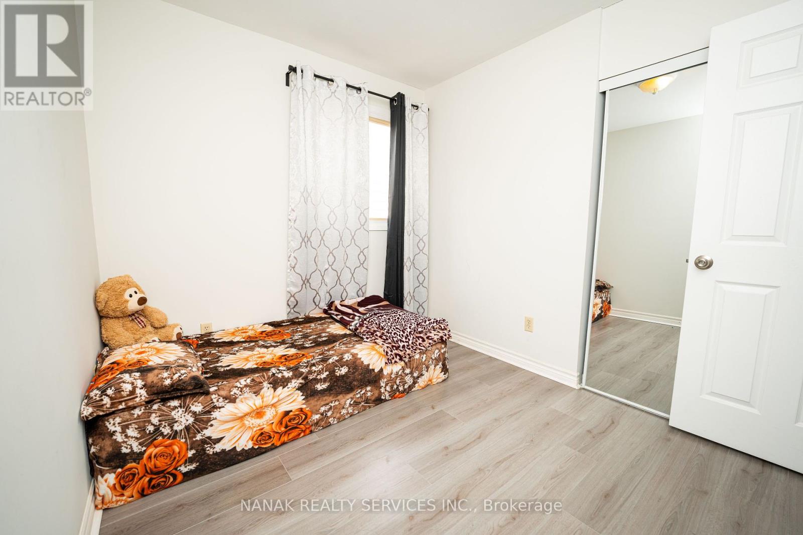 133 Murray St Street E, Brampton (Brampton West), Ontario  L6X 2S5 - Photo 27 - W12204198