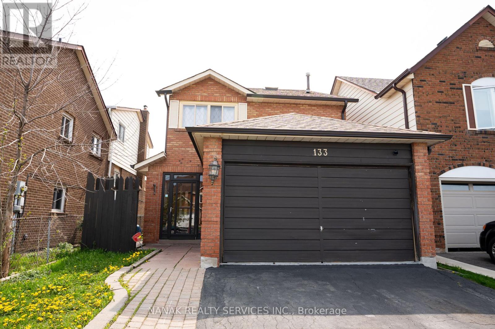 133 Murray St Street E, Brampton (Brampton West), Ontario  L6X 2S5 - Photo 3 - W12204198