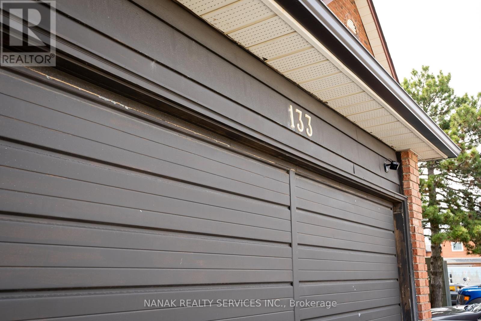 133 Murray St Street E, Brampton (Brampton West), Ontario  L6X 2S5 - Photo 4 - W12204198