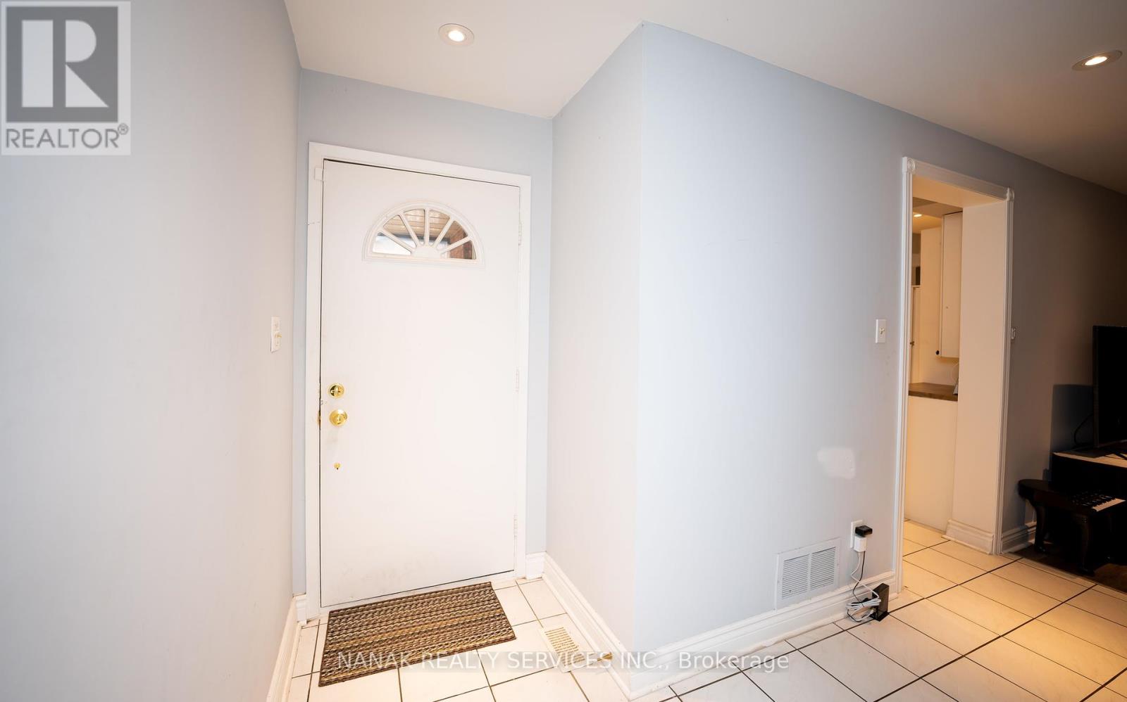 133 Murray St Street E, Brampton (Brampton West), Ontario  L6X 2S5 - Photo 8 - W12204198