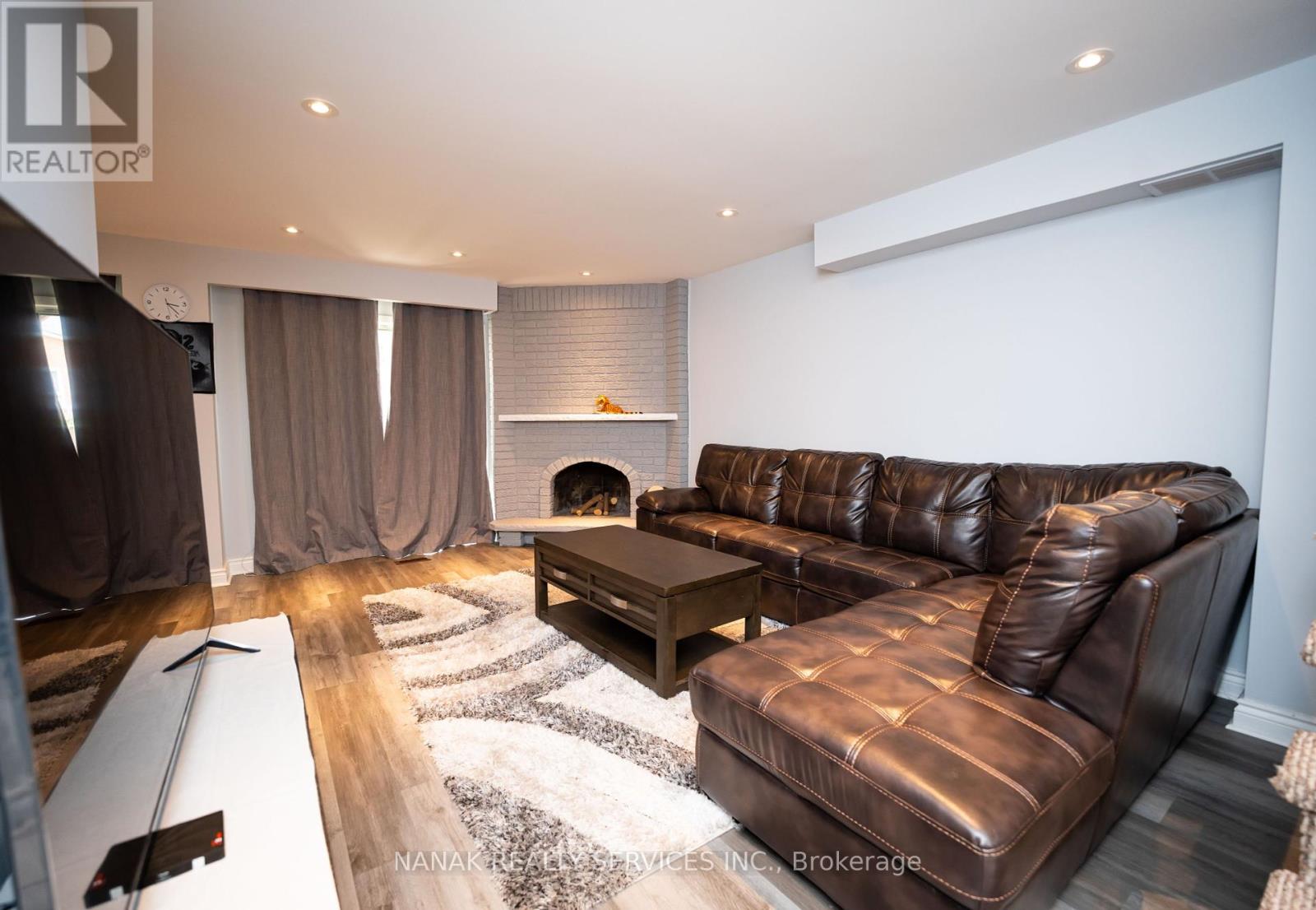 133 Murray St Street E, Brampton (Brampton West), Ontario  L6X 2S5 - Photo 9 - W12204198