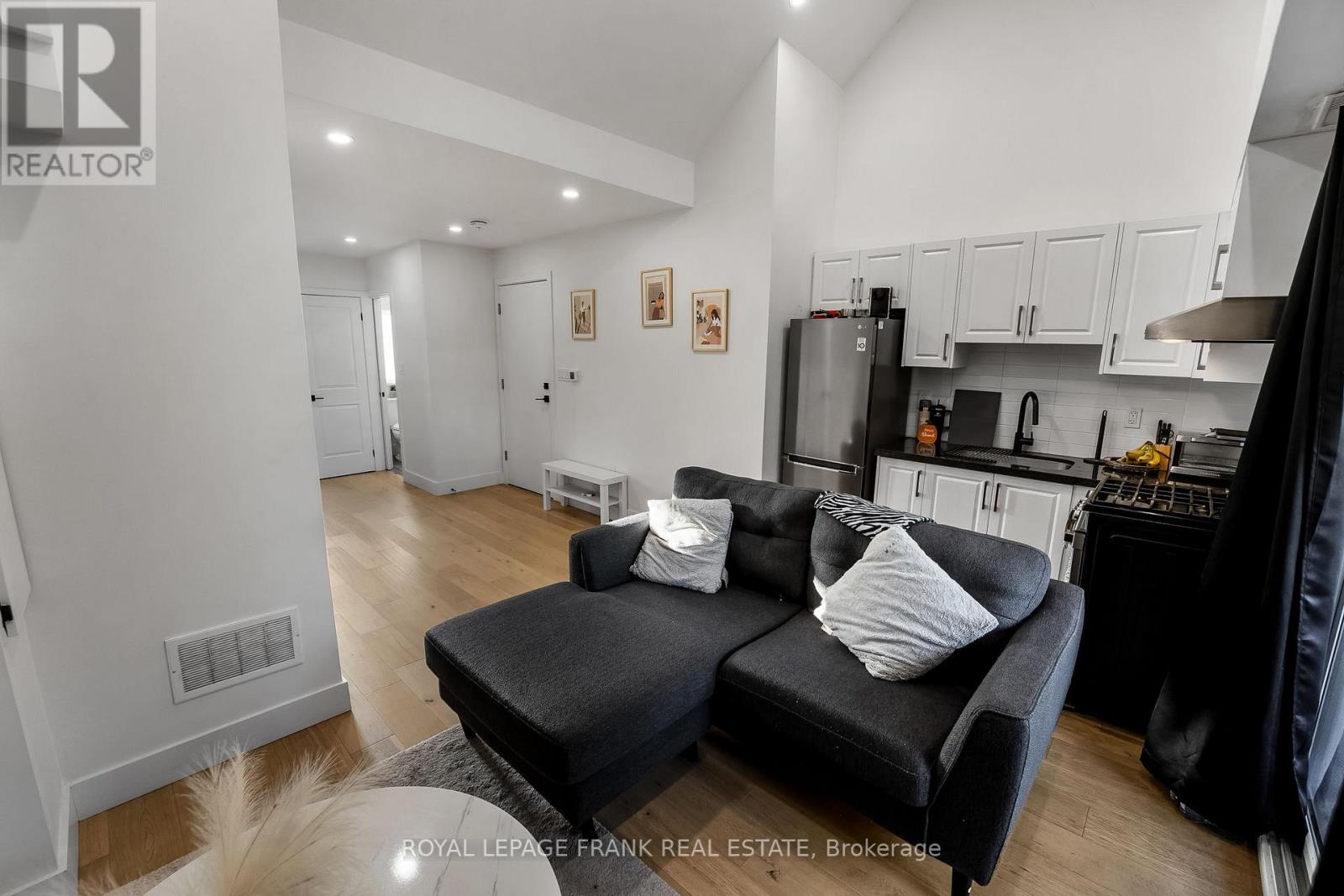70 Wiltshire Avenue W, Toronto, Ontario  M6N 2V9 - Photo 6 - W12204209
