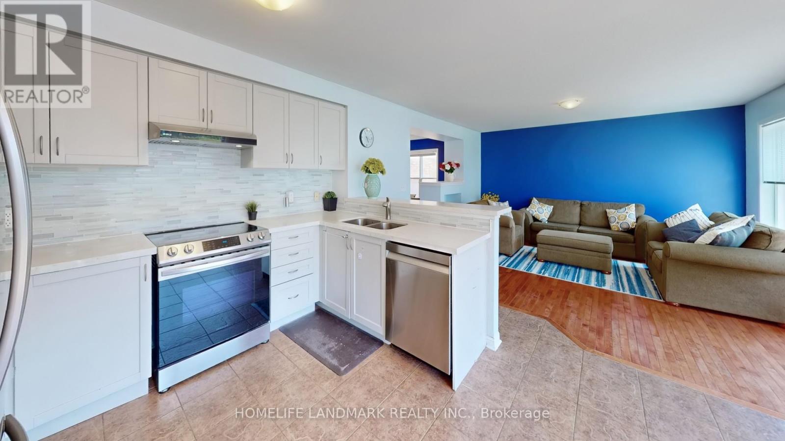 48 Redstart Drive, Cambridge, Ontario  N1T 2G6 - Photo 13 - X12204202