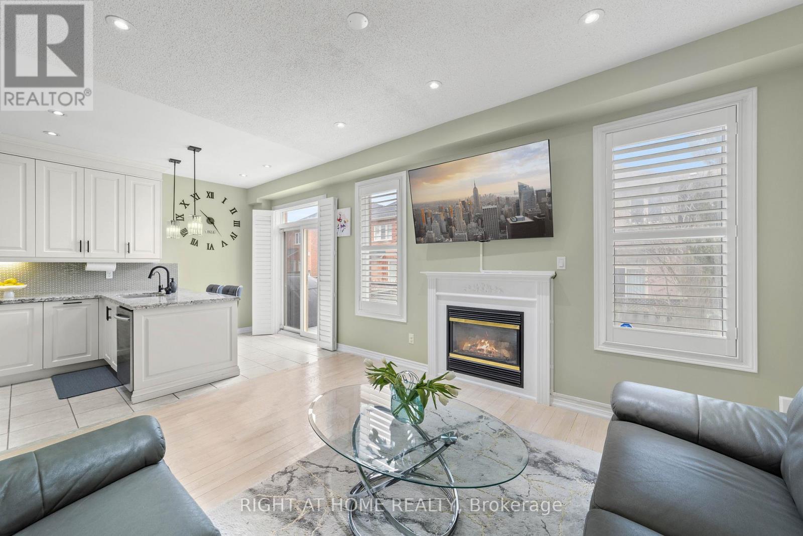 63 Chelton Drive, Richmond Hill, Ontario  L4E 4A8 - Photo 15 - N12202225