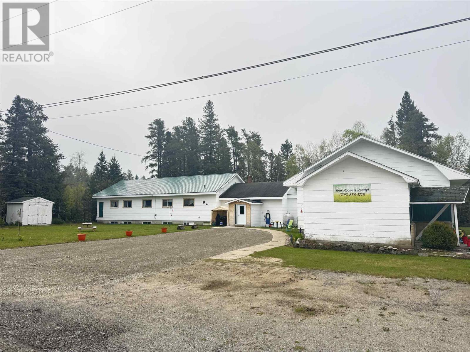 323 Hardy Ave, Wawa, Ontario  P0S 1K0 - Photo 2 - SM251447