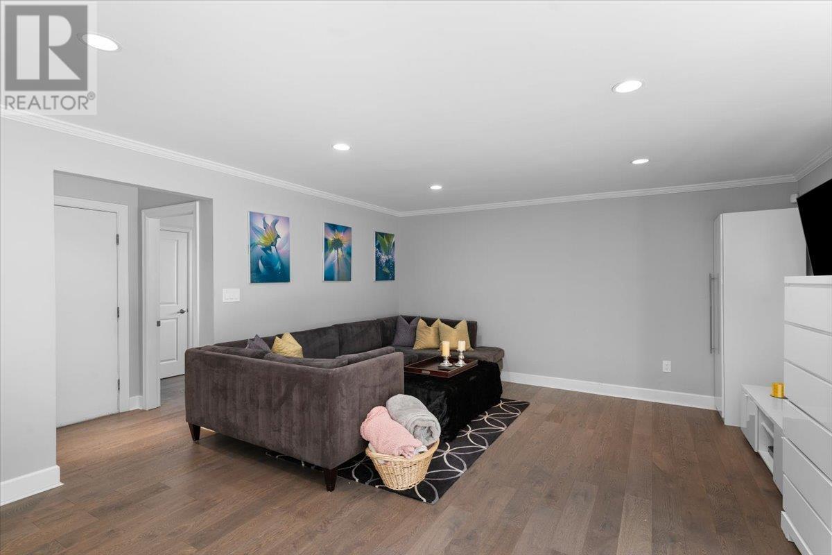 2561 Stoney Creek Place, Burnaby, British Columbia  V3J 7S4 - Photo 21 - R3012470