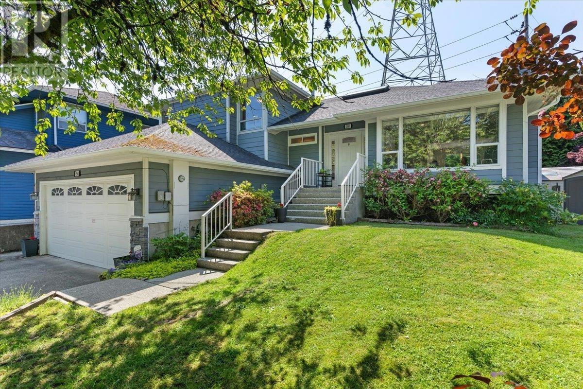 2561 Stoney Creek Place, Burnaby, British Columbia  V3J 7S4 - Photo 1 - R3012470