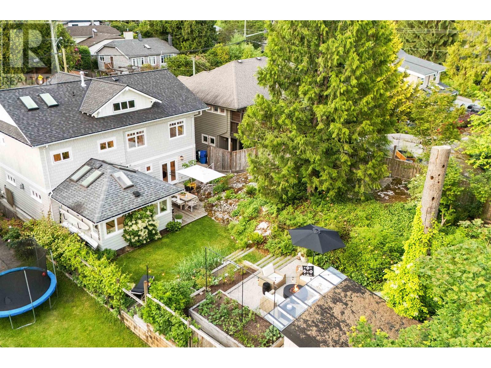 Property at 4365 RAEBURN STREET image 3