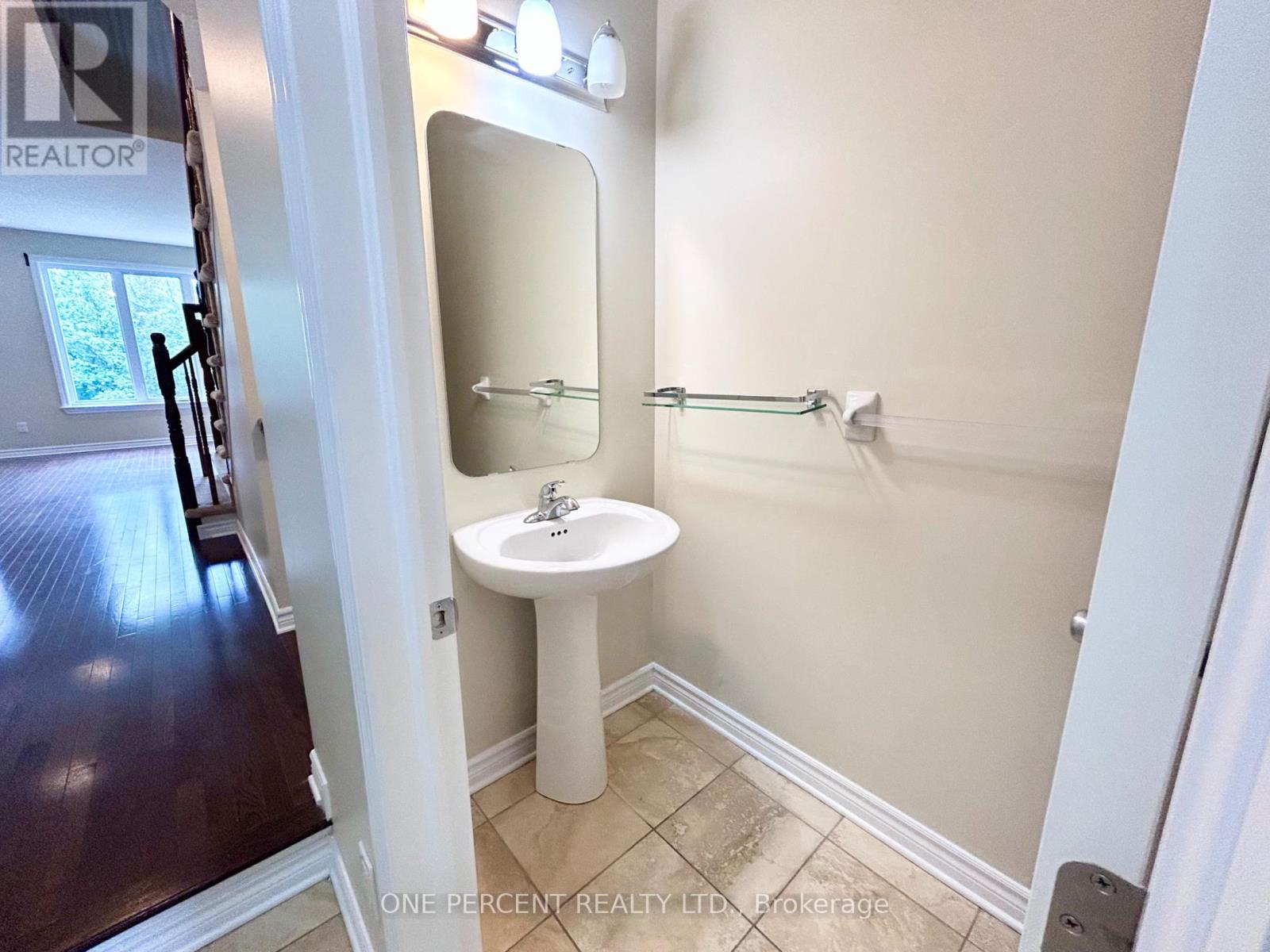 213 Via San Marino Street, Ottawa, Ontario  K6H 5R6 - Photo 5 - X12204206