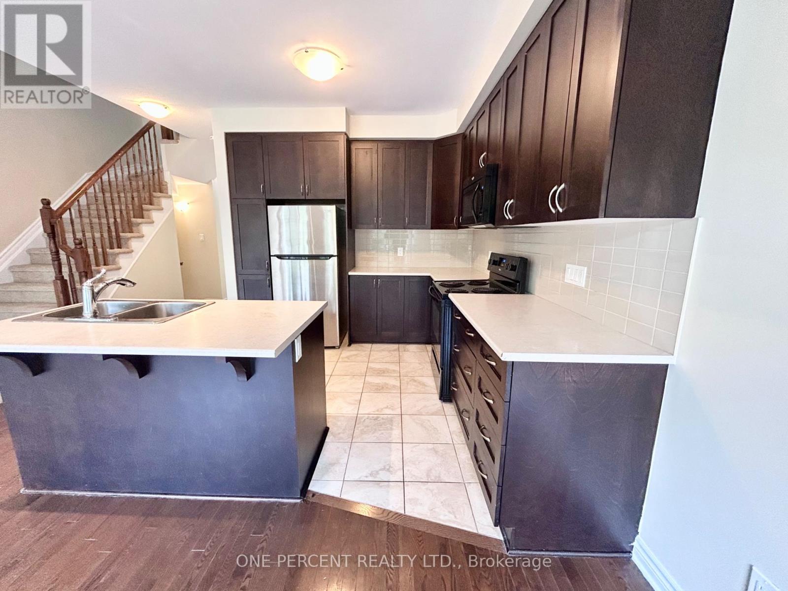213 Via San Marino Street, Ottawa, Ontario  K6H 5R6 - Photo 8 - X12204206
