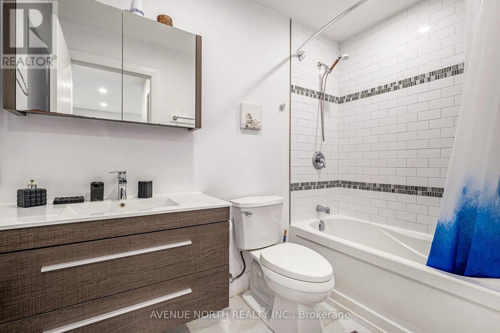 131a Queen Mary Street, Ottawa, Ontario  K1K 1X4 - Photo 20 - X12204214