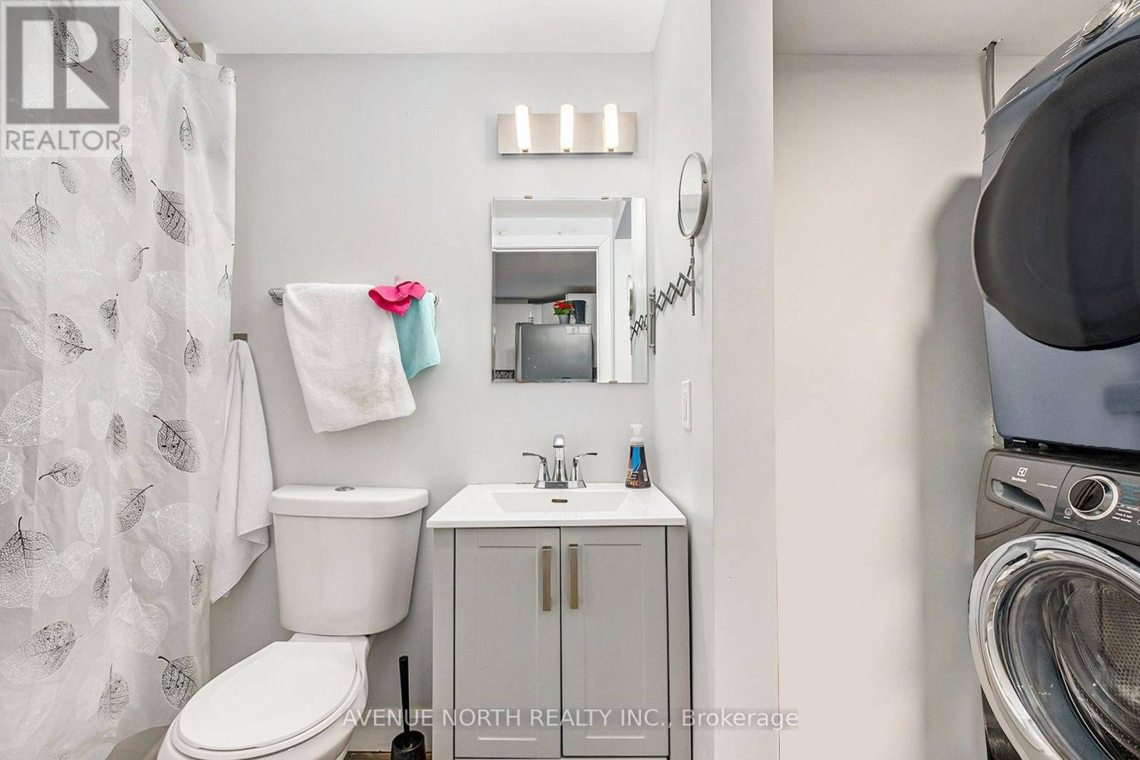 131a Queen Mary Street, Ottawa, Ontario  K1K 1X4 - Photo 30 - X12204214