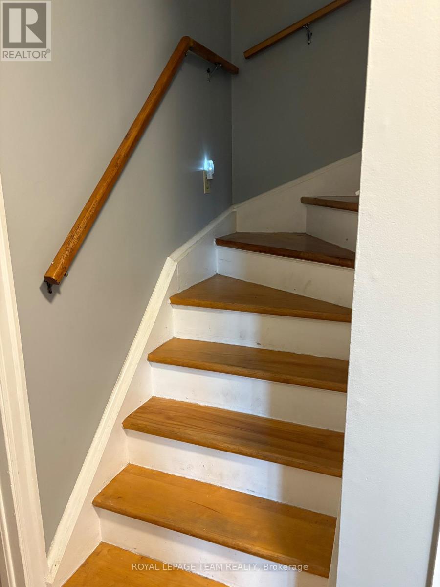 1123 Secord Avenue, Ottawa, Ontario  K1H 8C9 - Photo 14 - X12204217