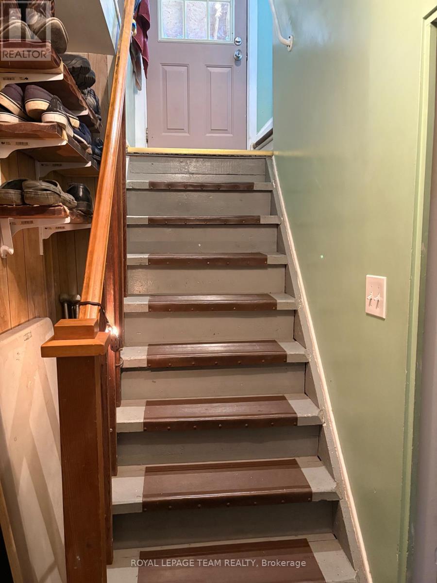 1123 Secord Avenue, Ottawa, Ontario  K1H 8C9 - Photo 24 - X12204217