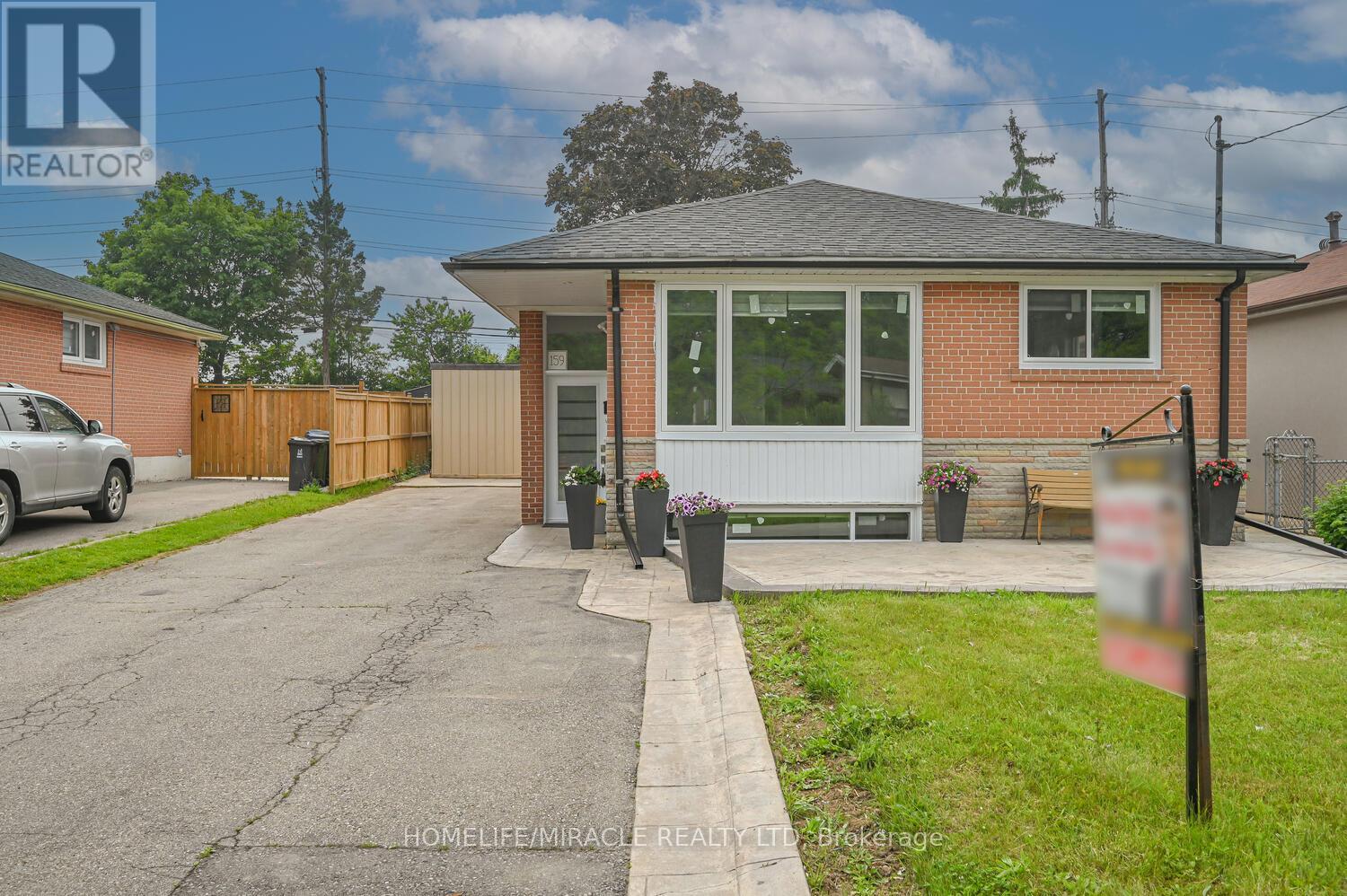 159 Taysham Crescent, Toronto, Ontario  M9V 1X4 - Photo 1 - W12203832