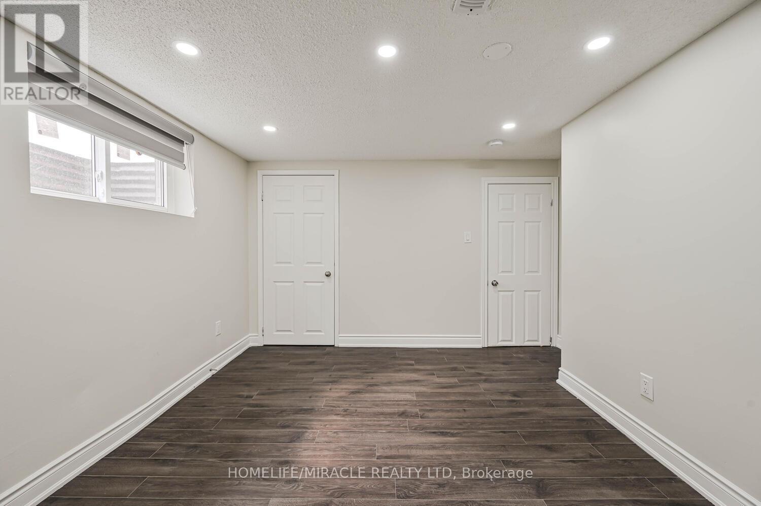 159 Taysham Crescent, Toronto, Ontario  M9V 1X4 - Photo 37 - W12203832