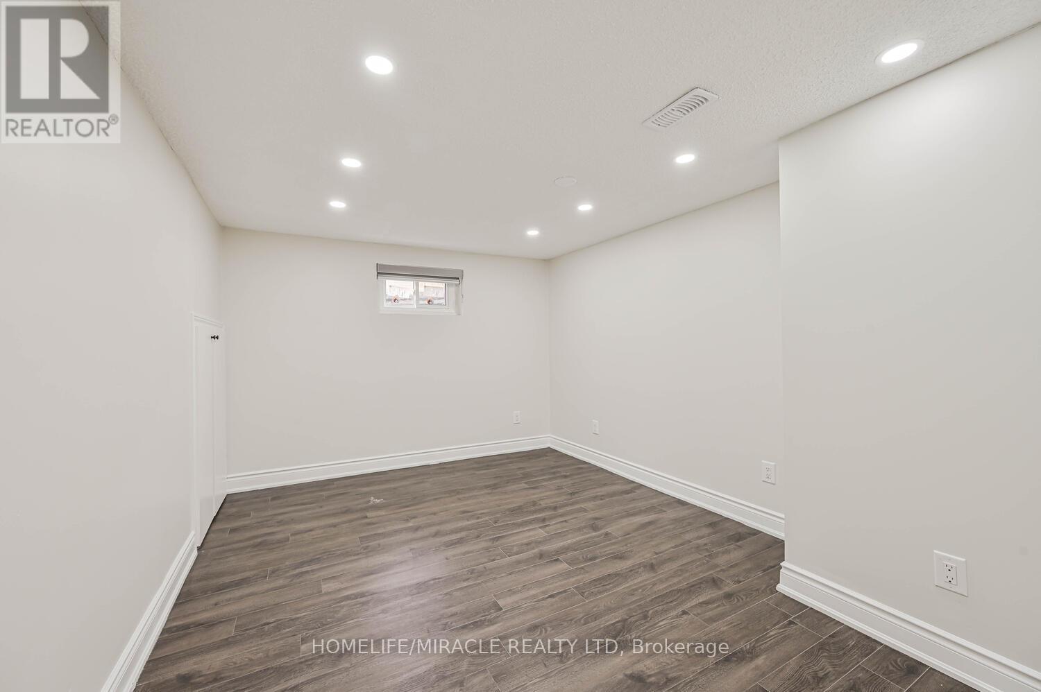 159 Taysham Crescent, Toronto, Ontario  M9V 1X4 - Photo 31 - W12203832