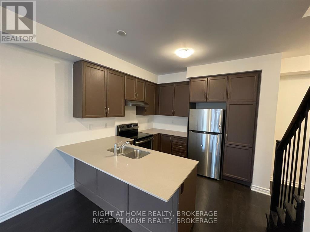 1174 Restivo Lane, Milton (Fo Ford), Ontario  L9E 1N8 - Photo 15 - W12204205