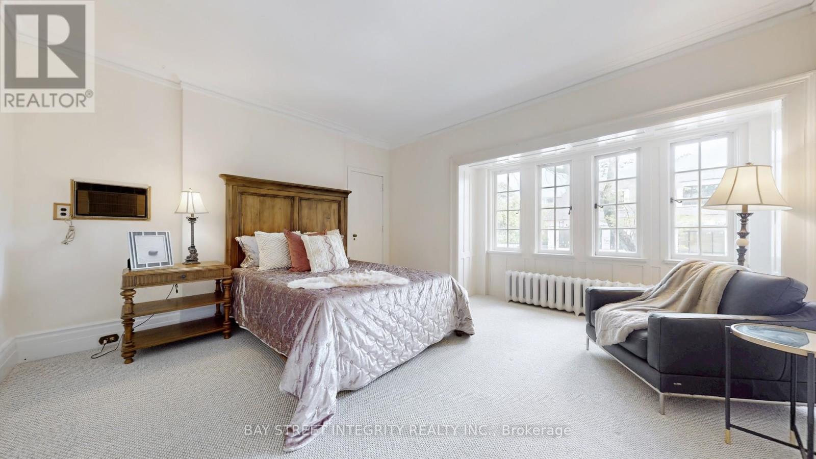 184 Heath Street W, Toronto, Ontario  M4V 1V2 - Photo 17 - C12198690