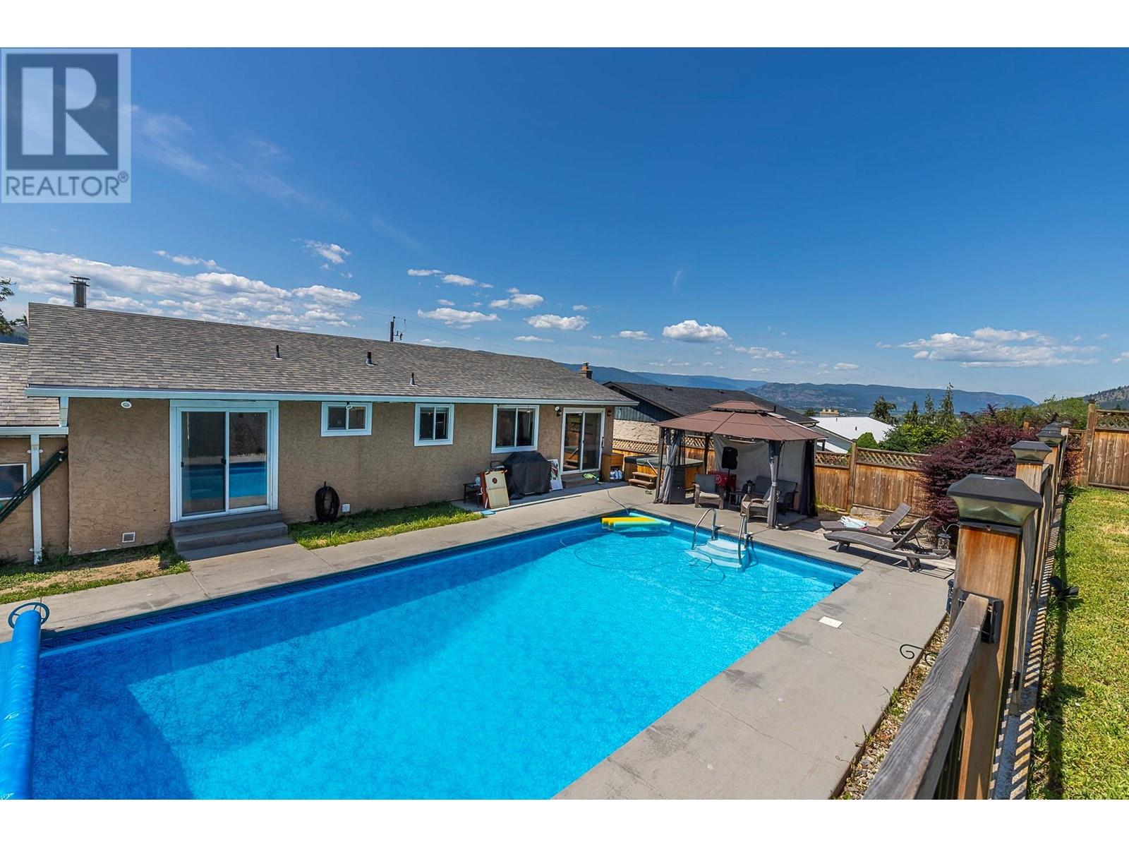 6845 Herry Road, Vernon, British Columbia  V1B 3T4 - Photo 2 - 10350892