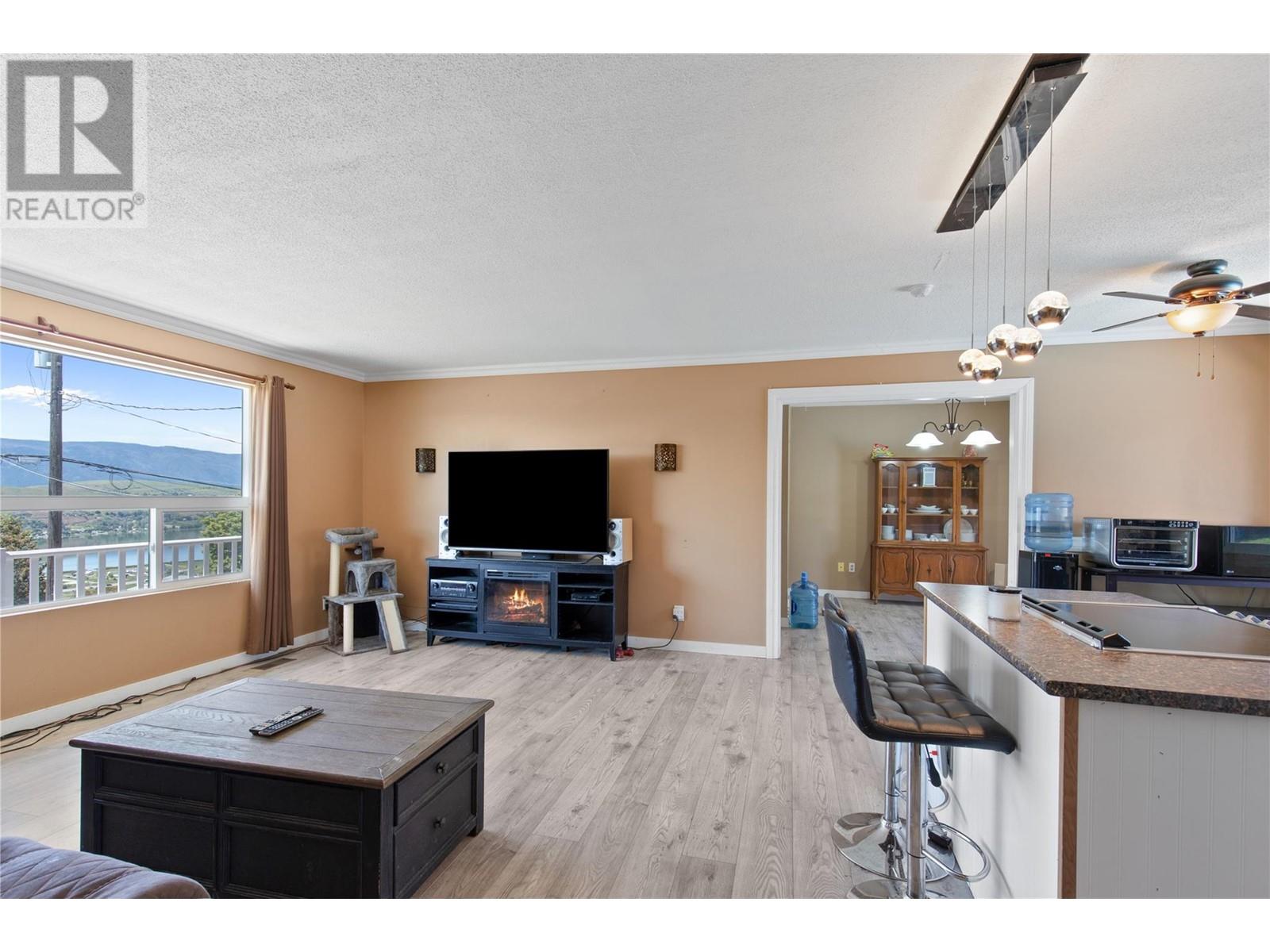6845 Herry Road, Vernon, British Columbia  V1B 3T4 - Photo 5 - 10350892