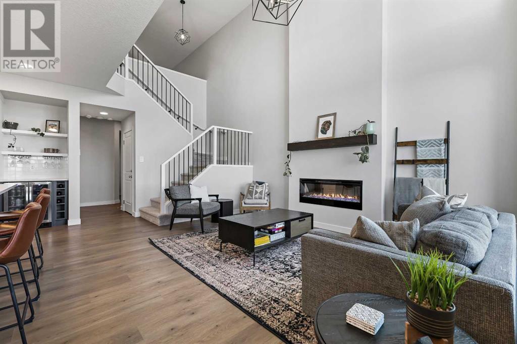 Property at 846 Alpine Drive SW image 5