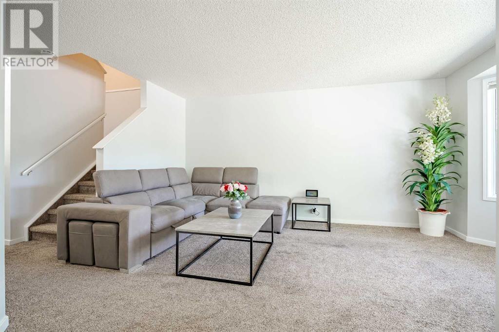 127 Martin Crossing Court Ne, Calgary, Alberta  T3J 3P3 - Photo 6 - A2226259