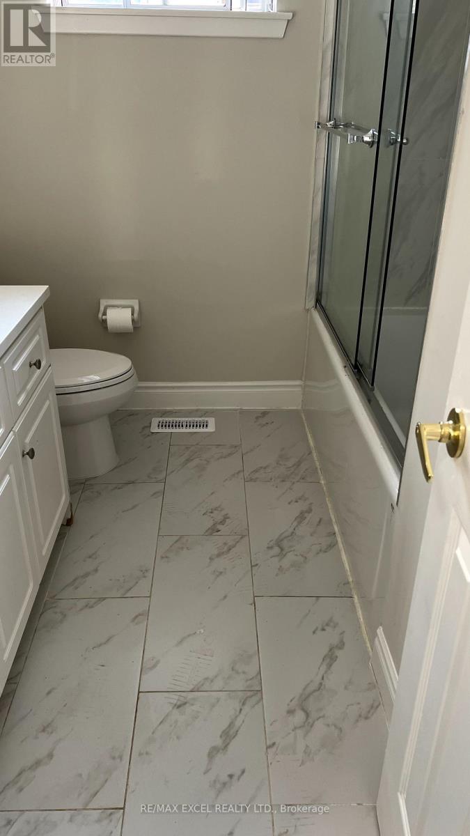 Main Floor - 387 Crosby Avenue, Richmond Hill, Ontario  L4C 2R8 - Photo 10 - N12204245