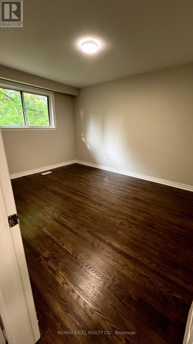 Main Floor - 387 Crosby Avenue, Richmond Hill, Ontario  L4C 2R8 - Photo 8 - N12204245