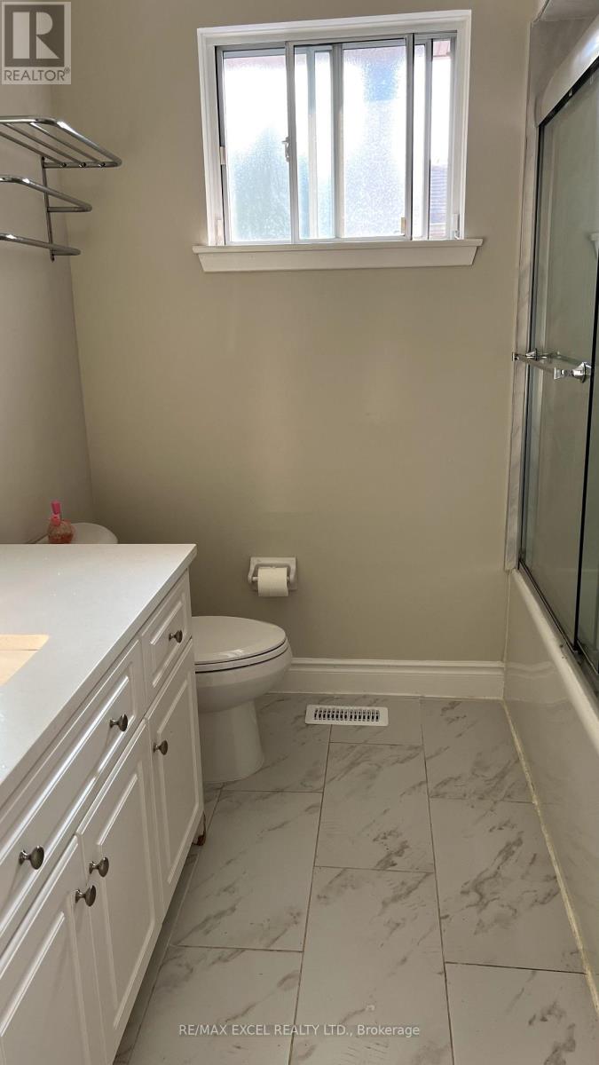 Main Floor - 387 Crosby Avenue, Richmond Hill, Ontario  L4C 2R8 - Photo 9 - N12204245