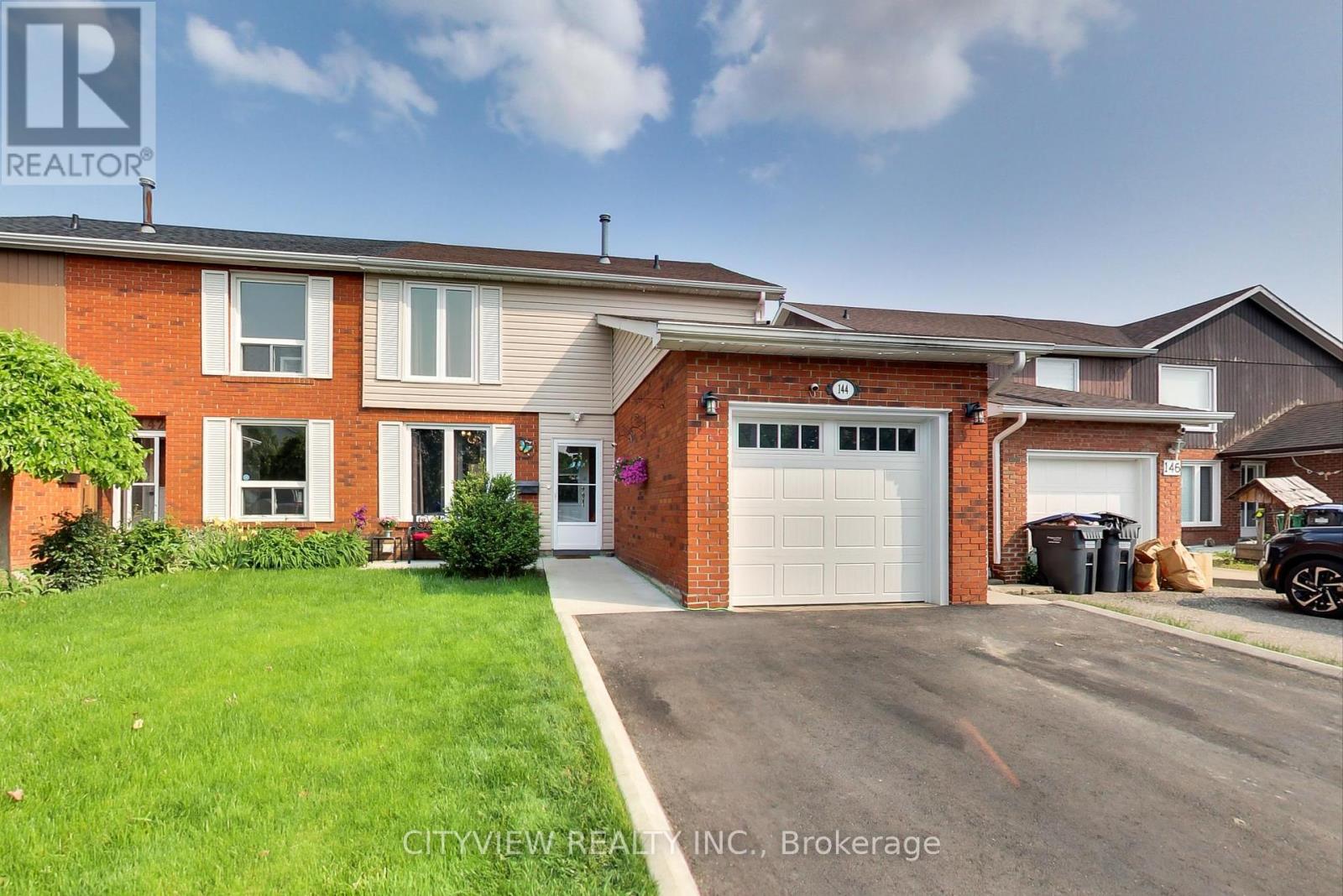 144 Primrose Crescent, Brampton, Ontario  L6Z 1E3 - Photo 1 - W12204240