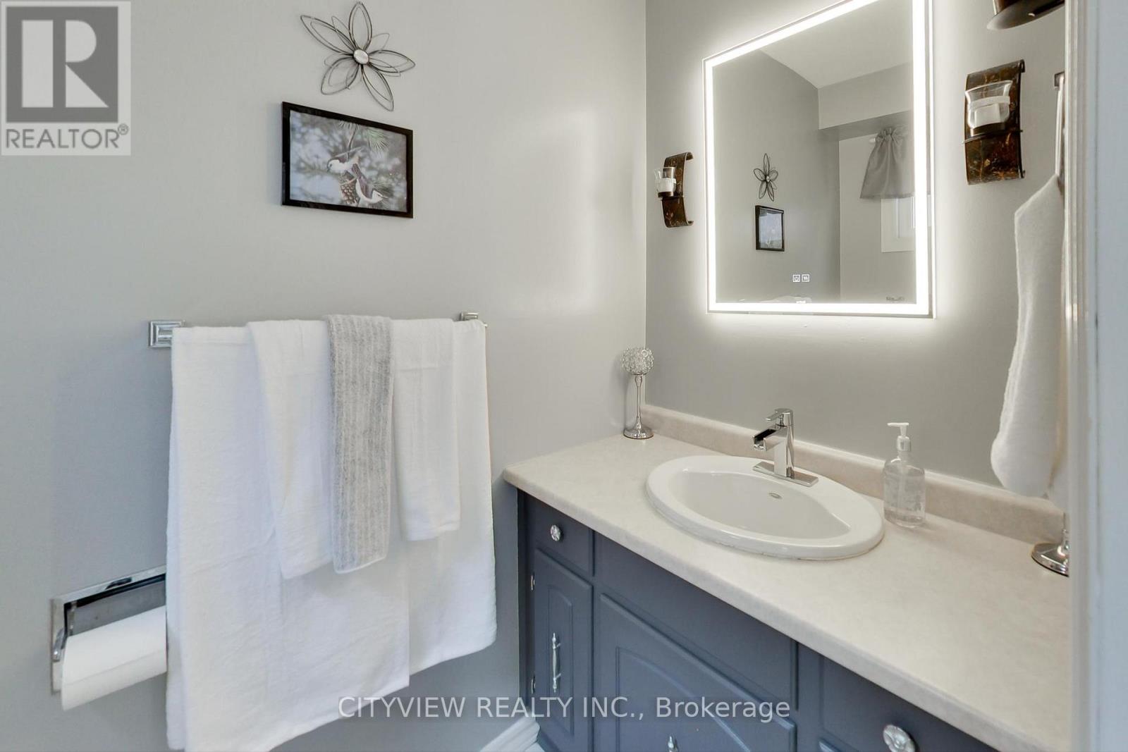 144 Primrose Crescent, Brampton, Ontario  L6Z 1E3 - Photo 12 - W12204240