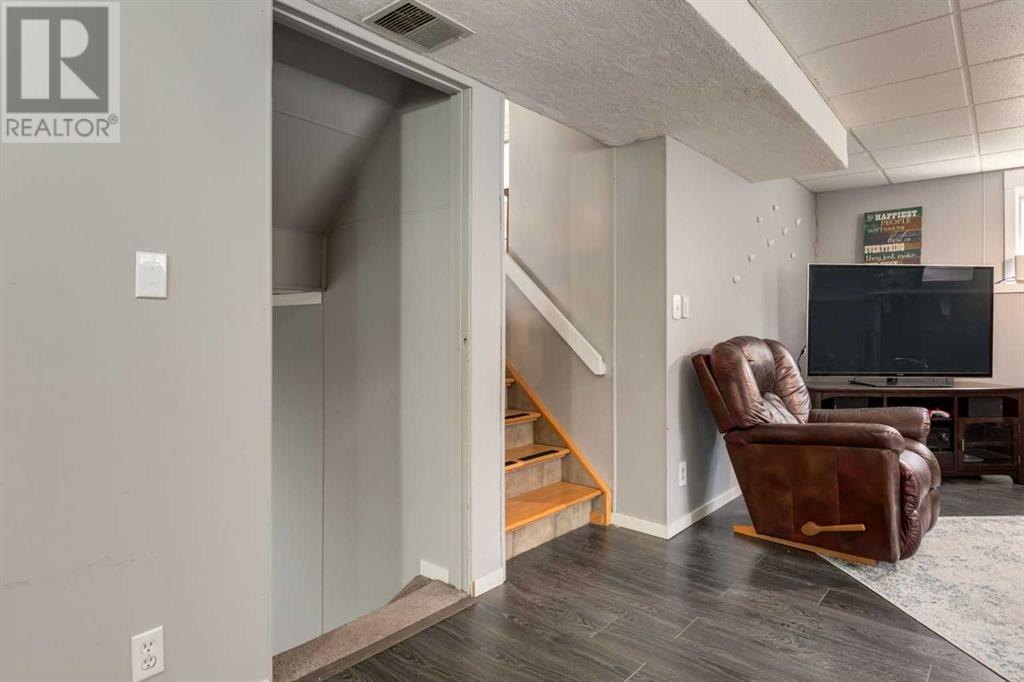 160 Queen Anne Road Se, Calgary, Alberta  T2J 4S5 - Photo 23 - A2228162