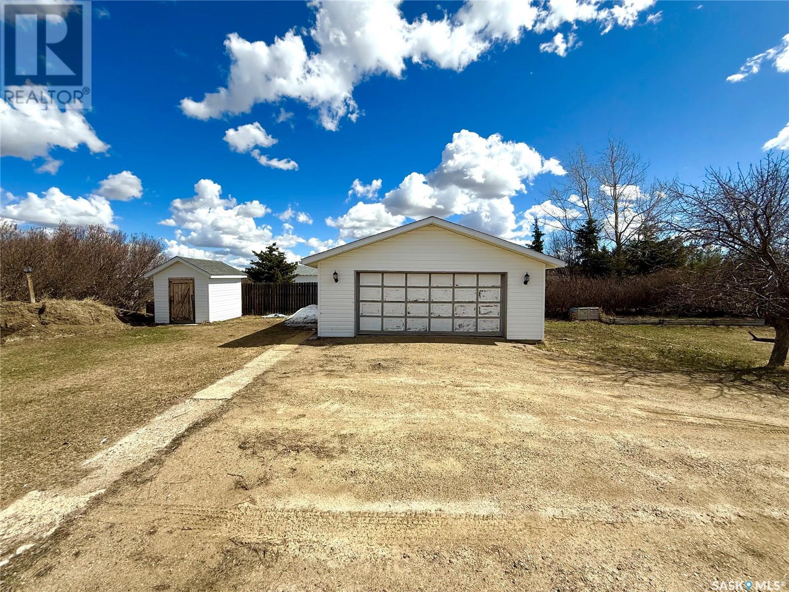 203 Iris Avenue, Swift Current Rm No. 137, Saskatchewan  S0N 2Y0 - Photo 2 - SK002564